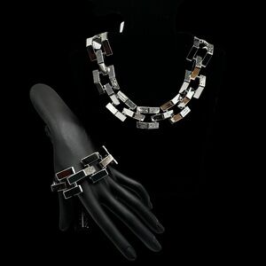 TRACI LYNN FASHION JEWELRY-The Rebel Necklace and bracelet. Very Classy 🤩